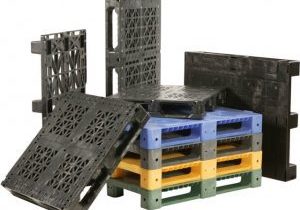 plastic-pallet-and-container-pallets-300x233